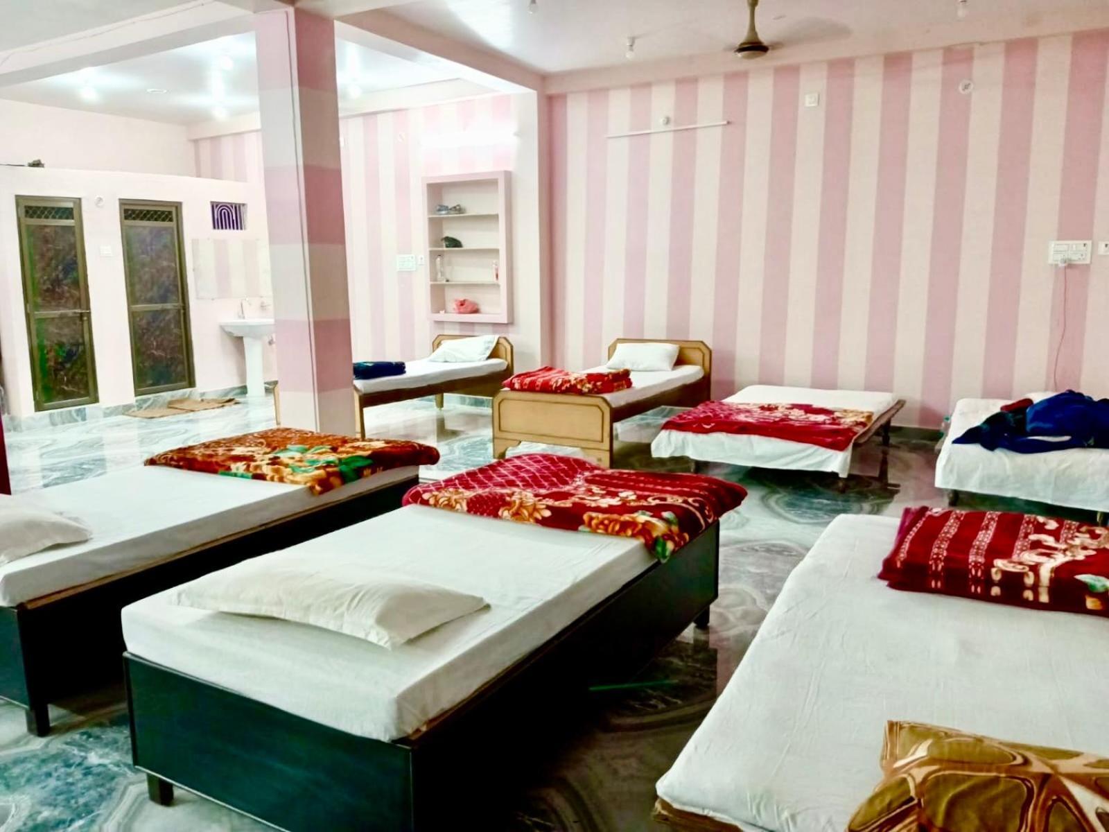 Trilok Residency - Dashashwamedh Varanasi Bagian luar foto