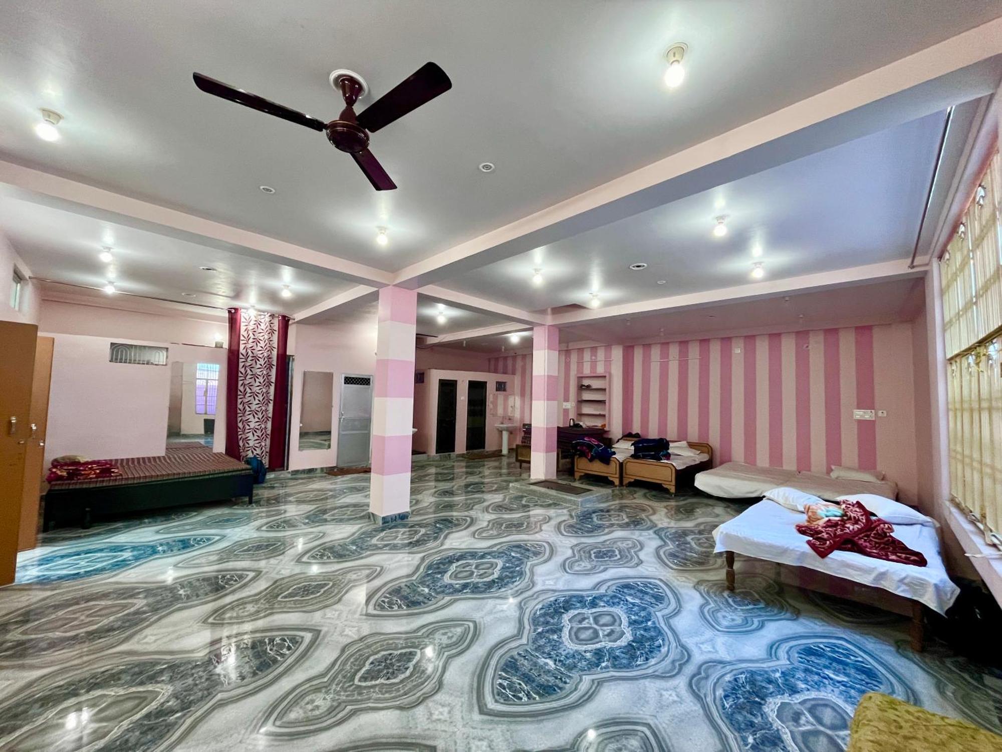 Trilok Residency - Dashashwamedh Varanasi Bagian luar foto