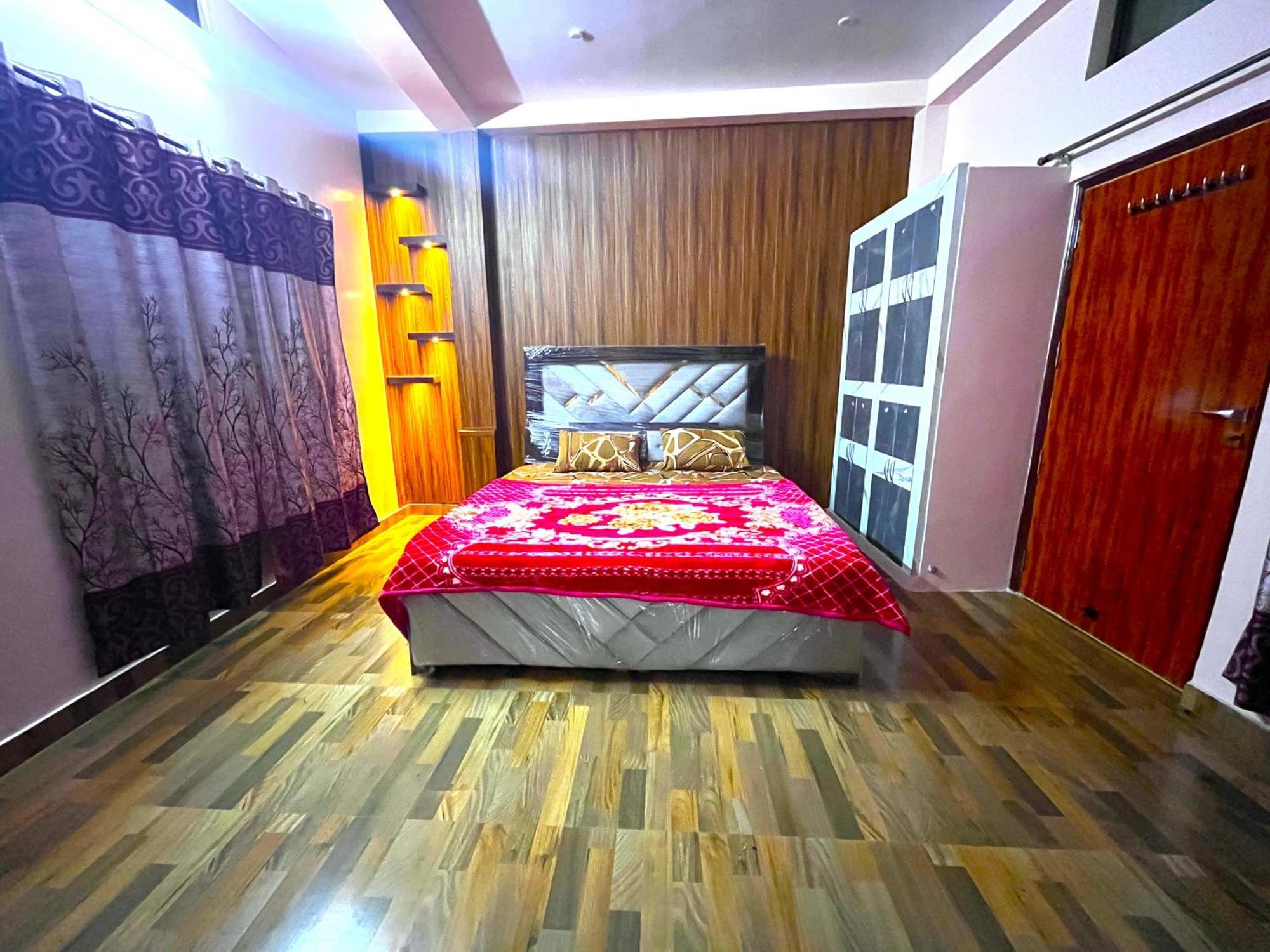 Trilok Residency - Dashashwamedh Varanasi Bagian luar foto